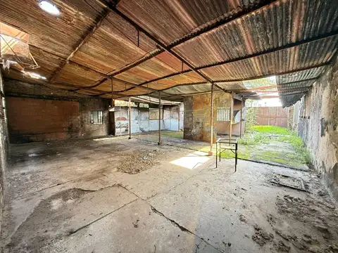 Galpon en Venta 56  mts Fondo