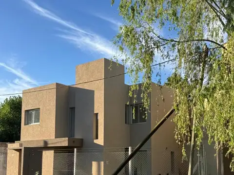 Casa en Alquiler de 3 dormitorios