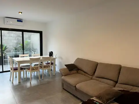Depto Tipo Casa en Venta en Adrogue, USD 210.000