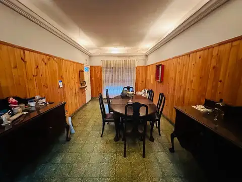 CASA AMERICANA 3 AMBIENTES SOBRE LOTE DE 10.00 X 30.00