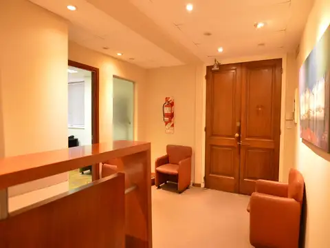 ALQUILER DE OFICINA EN PLENO CENTRO DE LA CIUDAD DE BUENOS AIRES-170M2-AL FRENTE