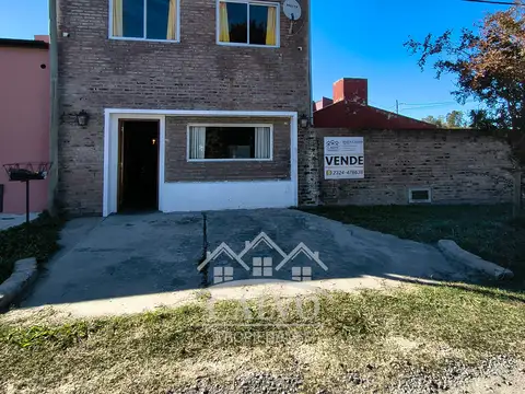 Casa con Pileta en Venta. Mercedes, Buenos Aires.