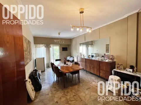 Casa 5 ambientes con 3 baños