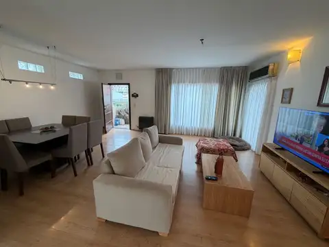 Casa en Venta en Campana, USD 218.000