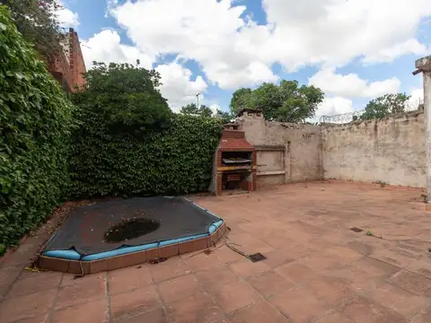 PH 4 AMBIENTES CON PATIO EN PLANTA BAJA