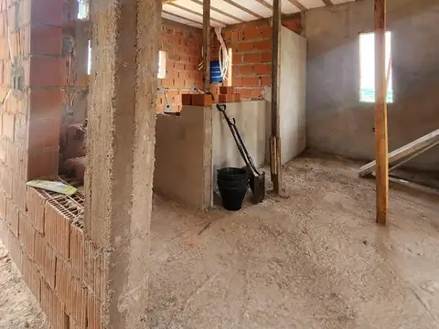 Casa 5 ambientes con 2 baños