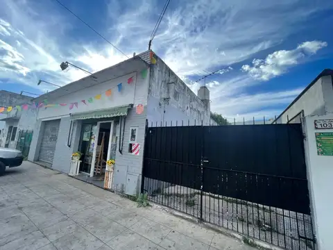 CASA CON LOCAL A LA VENTA EN SAN MIGUEL