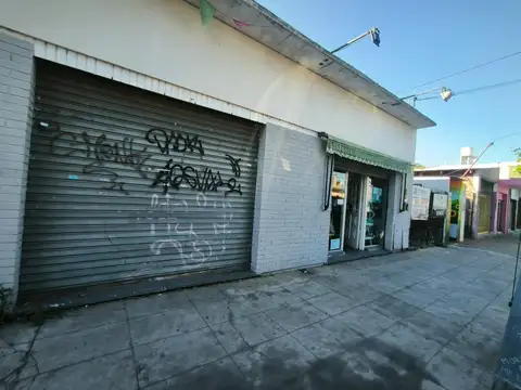 Av. Primera Junta 1000