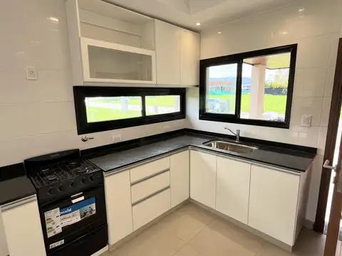 Casa en Alquiler en Yerba Buena, $ 1.700.000