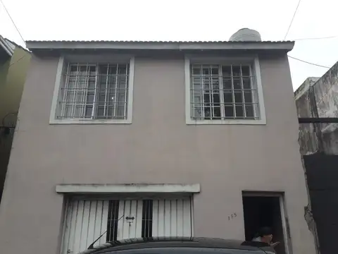 Bermejo al 700 - Bernal