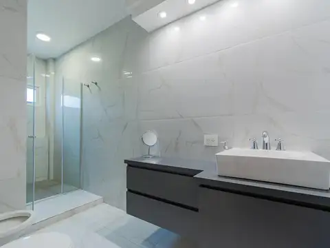 Departamento 5 ambientes con 3 baños