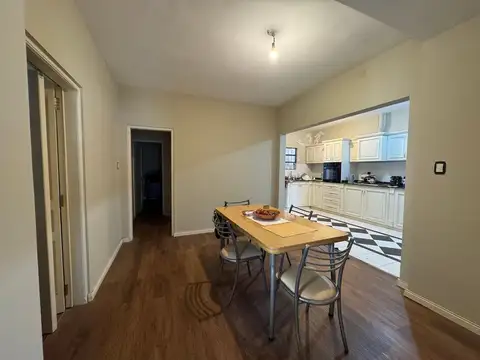 CASA EN VENTA EN PERGAMINO CON PILETA