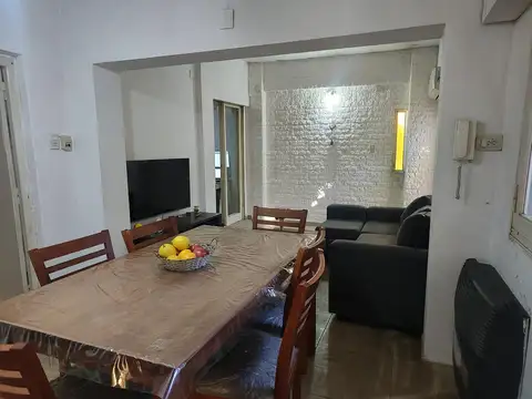 Depto Tipo Casa en Venta 40 años