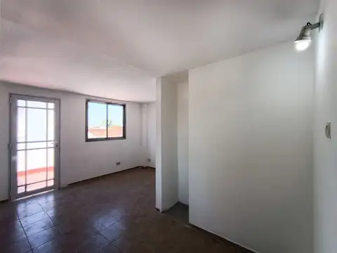 Depto Tipo Casa en Venta 50 años