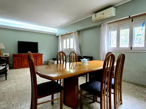 Depto Tipo Casa en Venta de 6 ambientes