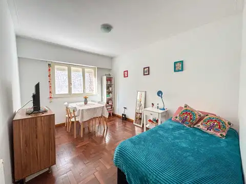 Calle 5 entre 44 y 45 600