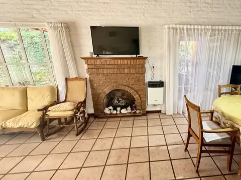 Casa en Venta con 3 cocheras