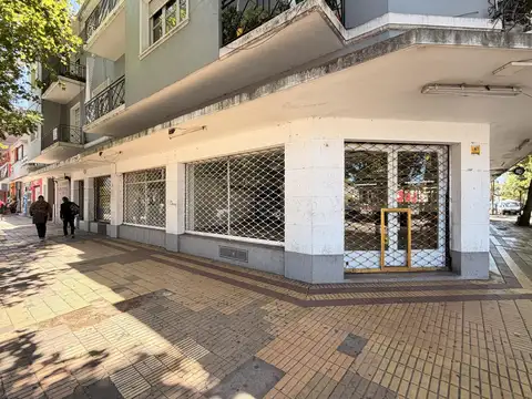 Luro esquina Olazabal