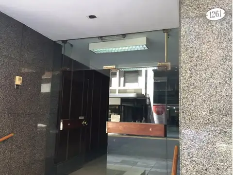 Marcelo T. de Alvear 1200 - Muy Buena oficina Al Frente 