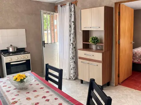 Casa 2 ambientes con 1 baño