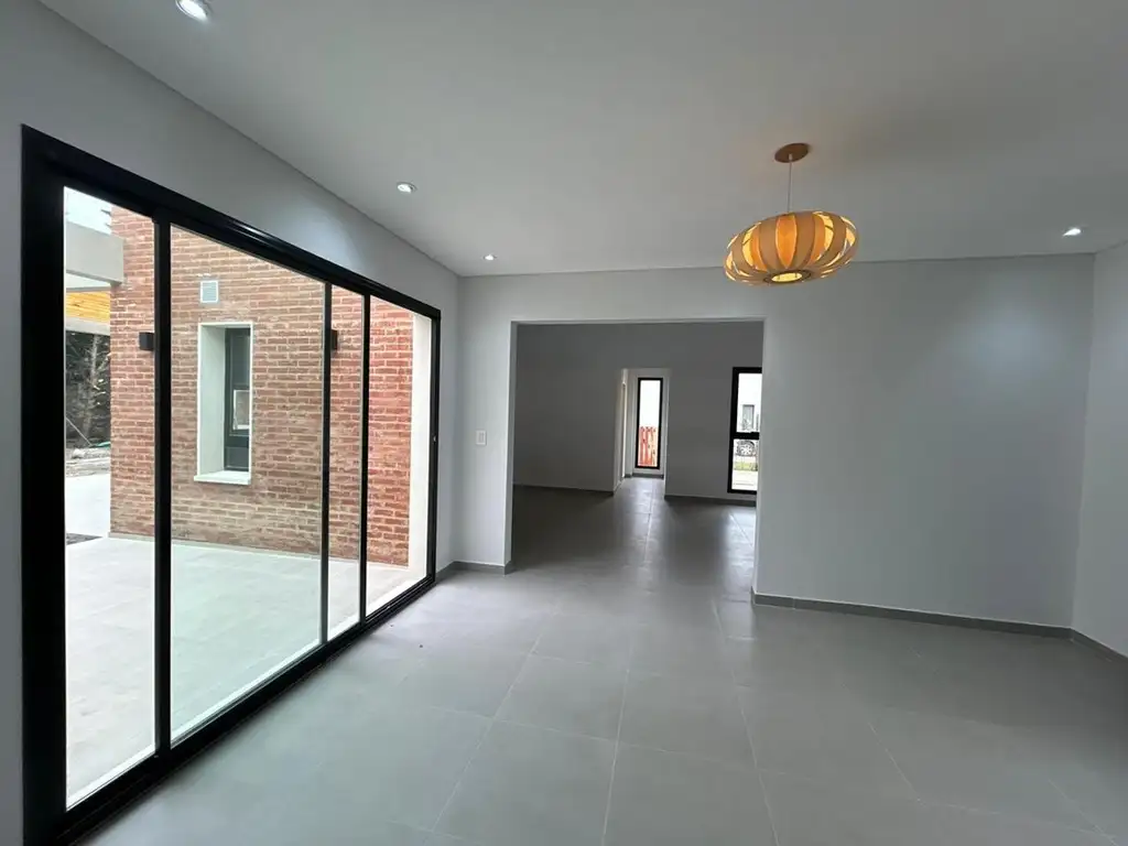 VENTA CASA 4 AMBIENTES EN BARRIO "BRUJAS" PILAR - Foto 28