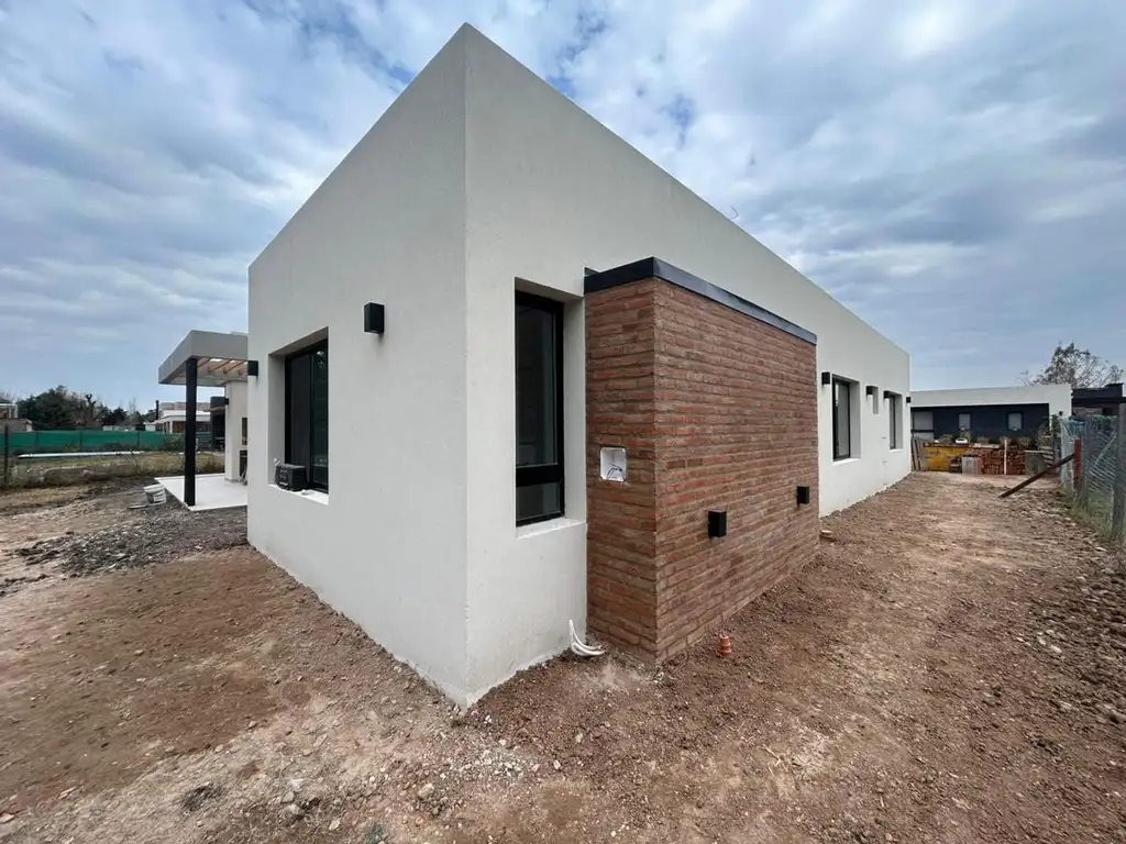 VENTA CASA 4 AMBIENTES EN BARRIO "BRUJAS" PILAR - Foto 39