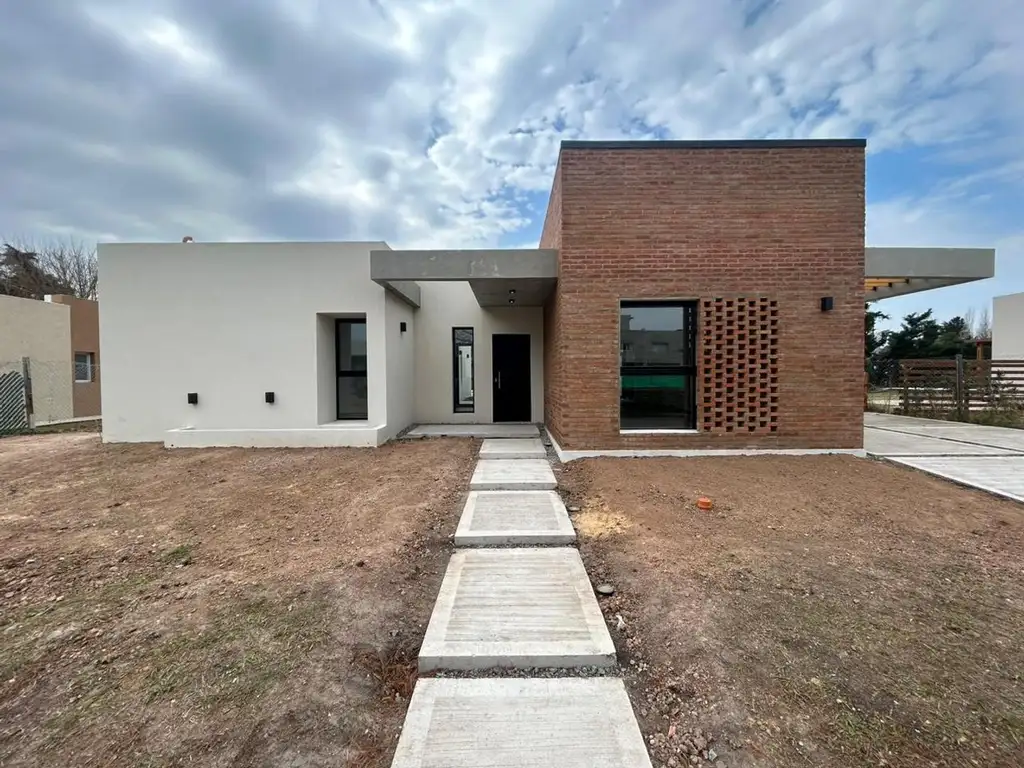 VENTA CASA 4 AMBIENTES EN BARRIO "BRUJAS" PILAR - Foto 32