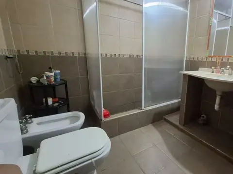 VENTA CASA AMPLIA 2 DORM PARQUE FUTURA