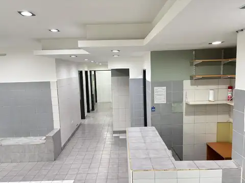 Armenia 2400, Piso pb