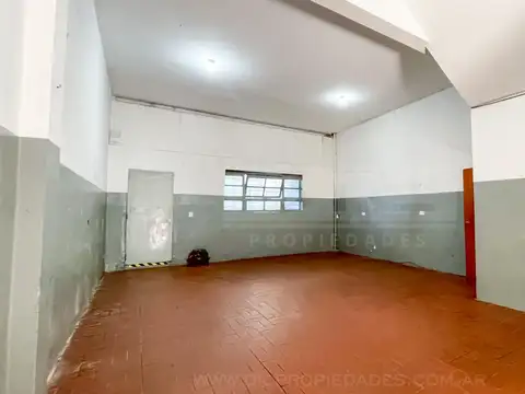 Local en Alquiler en Munro-Este, $ 900.000
