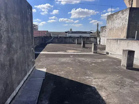 Depto Tipo Casa en Venta en Lanus Oeste, USD 240.000
