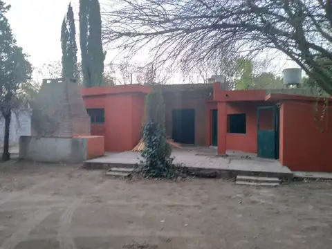 CASA 3 DORMITORIOS MAS MONOAMBIENTE GRAN TERRENO