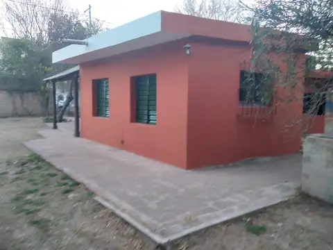 CASA 3 DORMITORIOS MAS MONOAMBIENTE GRAN TERRENO