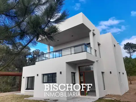 VENTA DE CASA EN COSTA ESMERALDA 