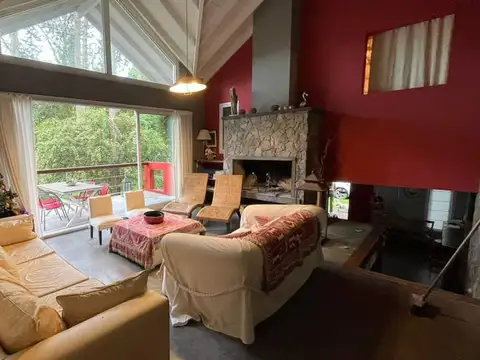 Casa en Alquiler Temporal con 1 cochera
