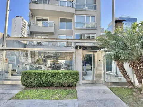 Sensacional departamento de diseño en duplex con cochera a la venta en el Puerto de Olivos.