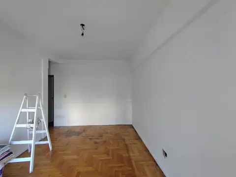 2 amb fte bcón lum equipado. Directorio 2700  subtA D75000