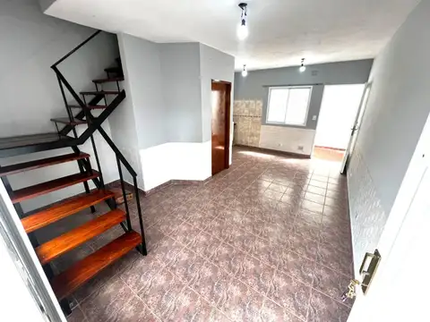 Casa en Alquiler en Martín Coronado, $ 790.000