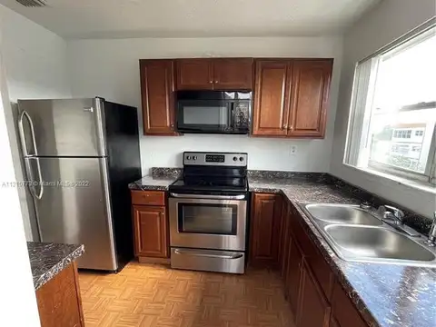 Departamento 2 DORMIOTRIOS 2 BAÑO EN LAUDERHILL MIAMI!!!!  EXCELENTE RENTA ANUAL!!!