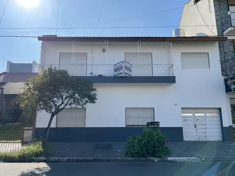 Casa en Ph  en excelente ubicación y estado.