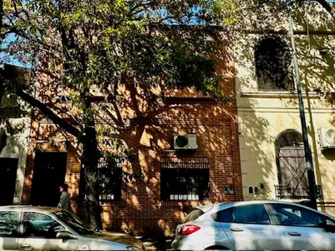 VENTA CASA 6 AMB FLORES C/DEP SERV- PATIO-TERRAZA