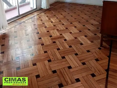 Depto Tipo Casa en Alquiler de 4 ambientes