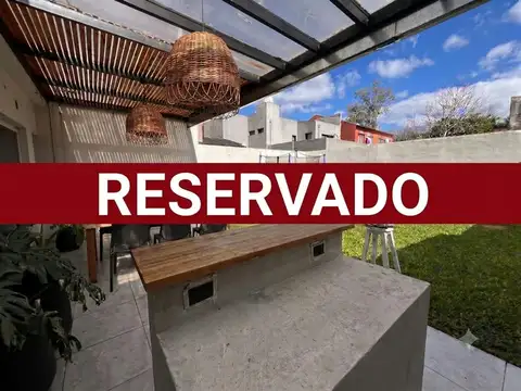 Casa en una planta ampliable, jardin , 220m2 , 2 cocheras
