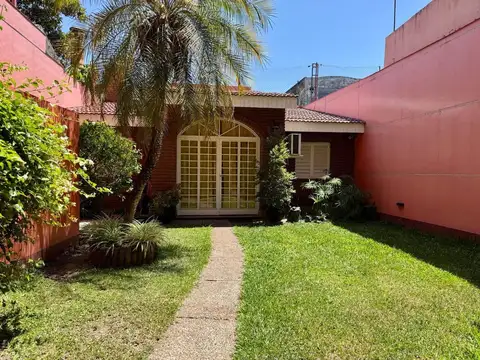 VENTA DEPTO 3 DORMITORIOS JARDIN Y QUINCHO PROPIO