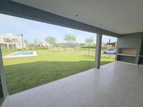 Casa en Venta en La Lonja, USD 195.000