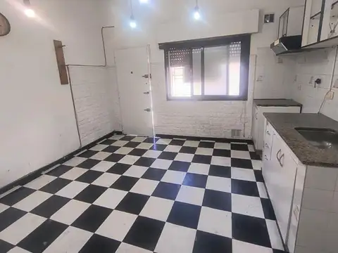 Depto Tipo Casa 2 ambientes con 1 baño