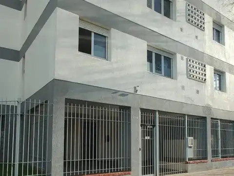 DEPARTAMENTO CON VISTA  A  AV. JUAN B JUSTO