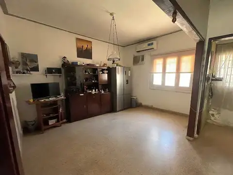 Casa 2 ambientes con 1 baño