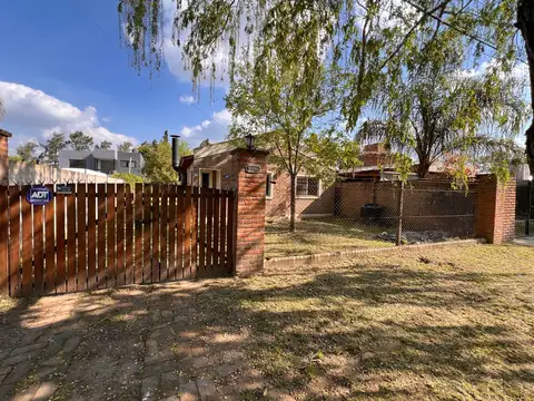 Casa en venta en Funes de 1 dormitorio en lote de 500 mts 2