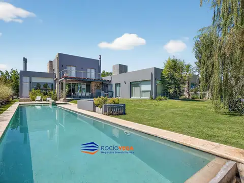 Casa a la venta en Club de Campo La Concepcion,Lujan